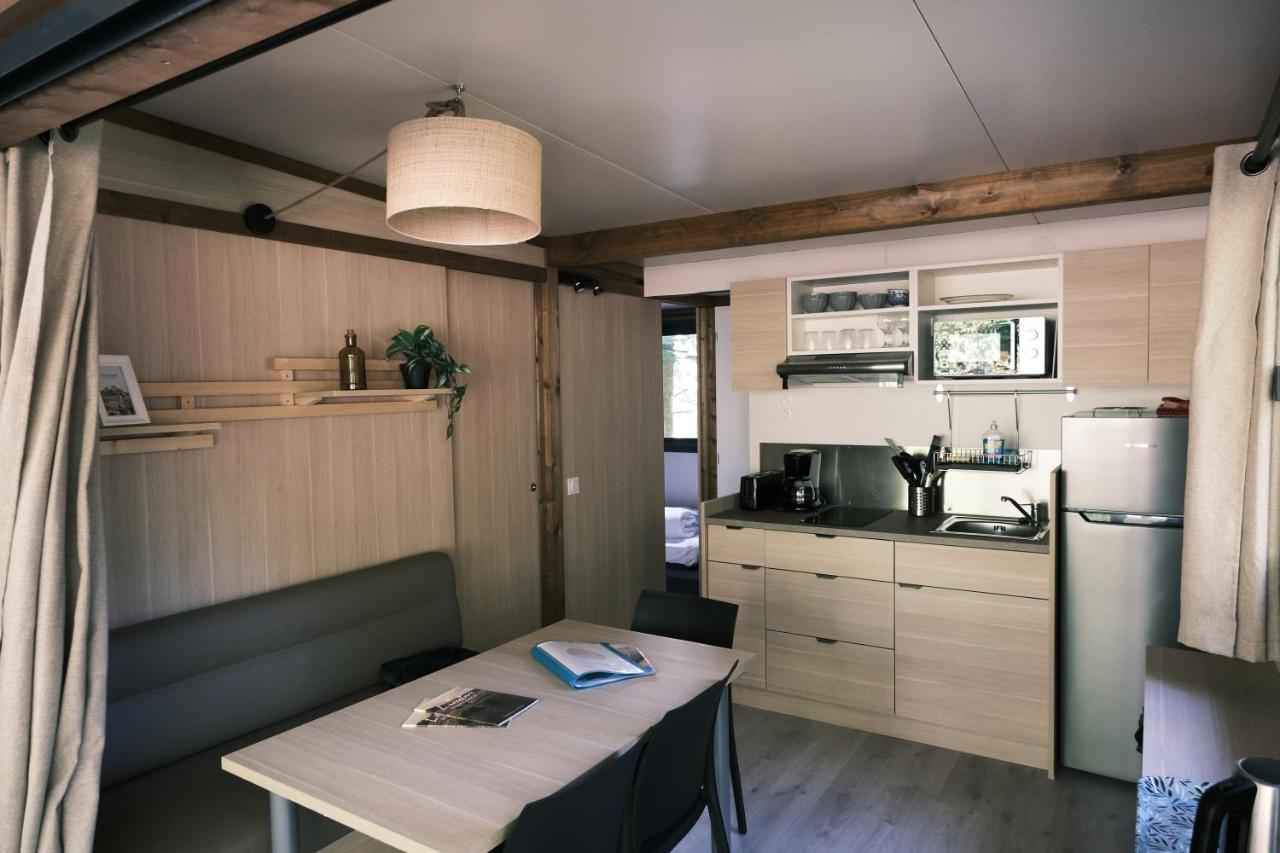 Lodge Avec Spa Privatif - Foret Et Lac Liginiac Buitenkant foto